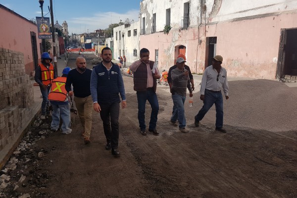 Avanza adoquinamento de avenida Juan de Palafox y Mendoza