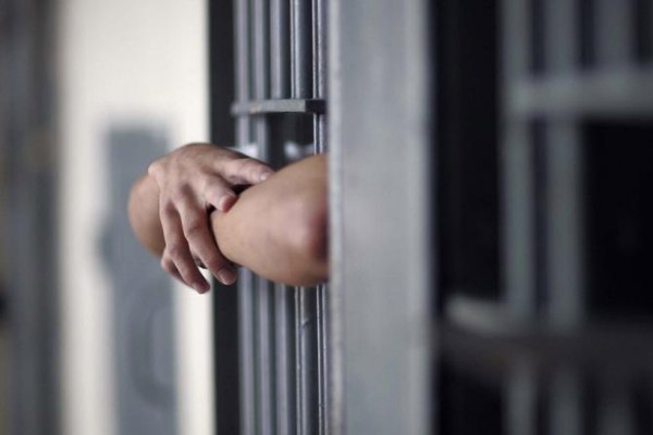 Dictan formal prisión a sujeto por feminicidio