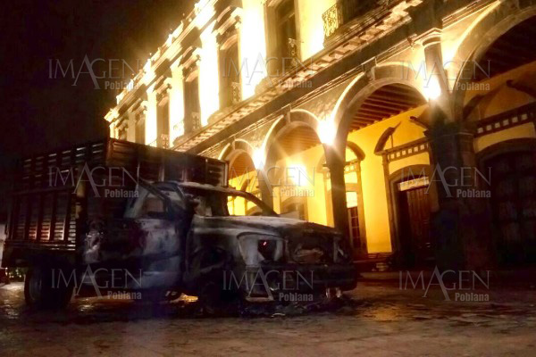 Caos y saqueos en Zacatlán por operativo contra comercio ilegal