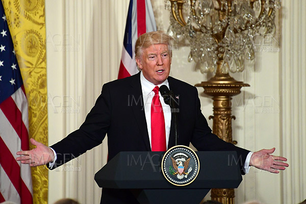 Trump presume órdenes ejecutivas en primer mensaje semanal