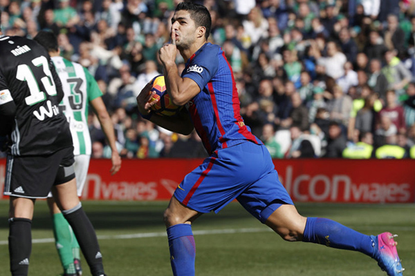 Barcelona saca empate 1-1 ante el Betis con gol de último minuto