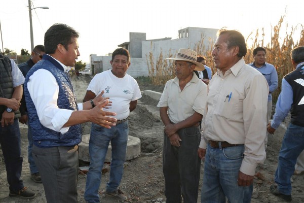 Ayuntamiento de San Andrés entrega y supervisa obras en la comuna