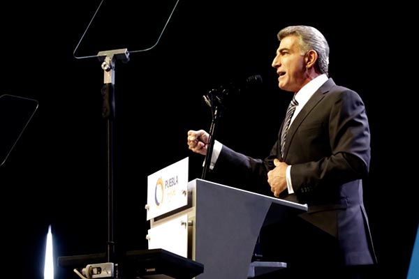Toma protesta Tony Gali como gobernador de Puebla