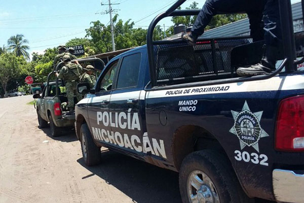 Tras cuatro días de cautiverio liberan a policías de Michoacán