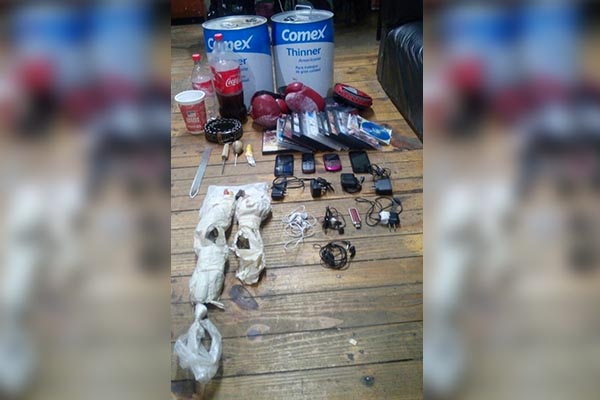 Decomisan diversos objetos prohibidos en penal de Zacatlán