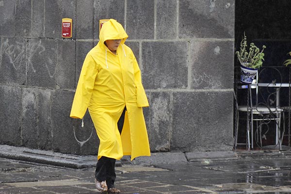 Frente frío 28 ocasionará lluvias en la mayor parte del país