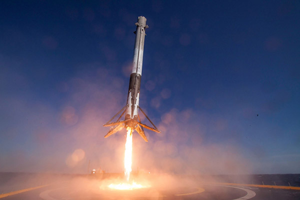 SpaceX aborta lanzamiento hacia estación espacial