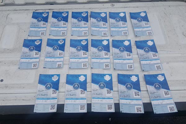 Aseguran a seis revendedores en el Estadio Cuauhtémoc