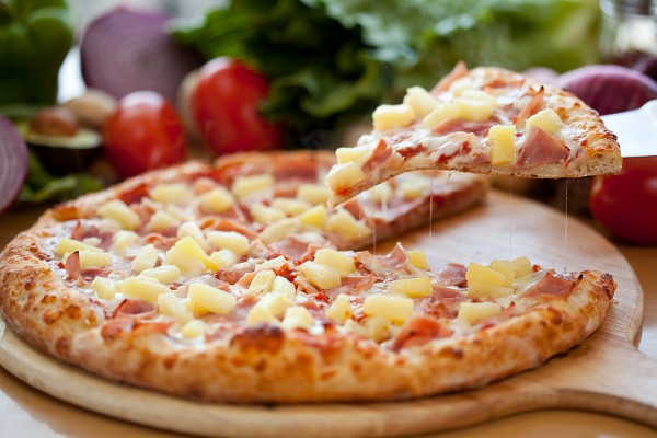 Presidente de Islandia prohibiría la pizza hawaiana si pudiera