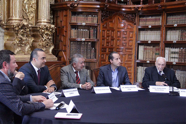 Presentan el libro “Diario del retiro de Juan de Palafox y Mendoza”