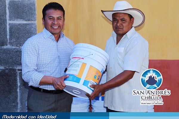 Entrega Paisano botes de pintura a jardín de niños de San Luis Tehuiloyocan