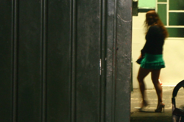 Ayuntamiento clausuró inmueble utilizado para prostitución