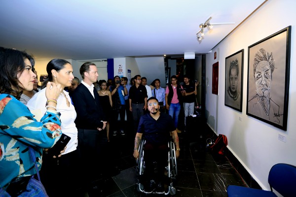 Luis Banck abrió la exposición colectiva “Punto medio”