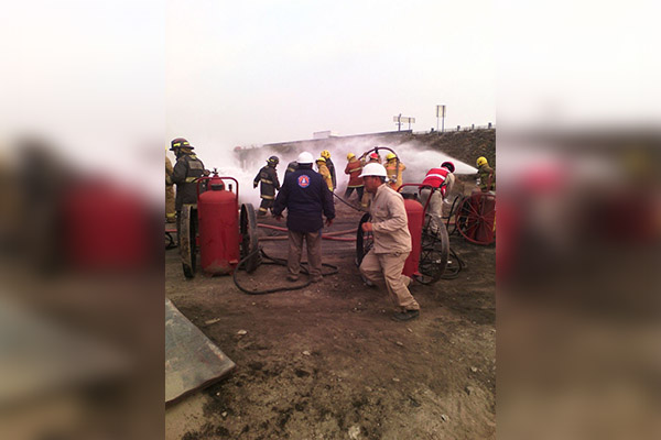 Quedó sofocado incendio en tomas clandestinas; ardieron por 18 horas