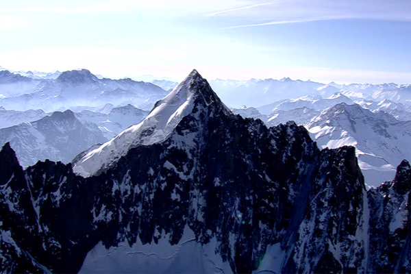 Mueren tres esquiadores en avalancha en Alpes franceses