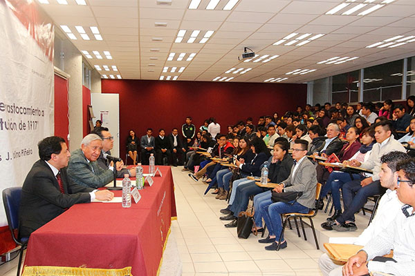 Disertaron en la UAT sobre el trastocamiento de la Constitución