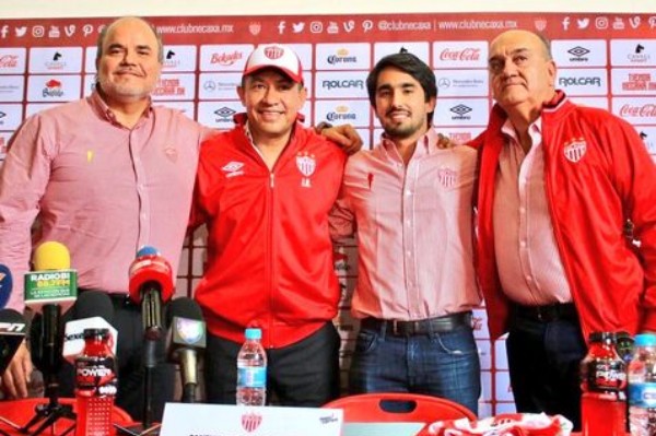 Necaxa presenta a Ignacio Ambriz como su nuevo director técnico
