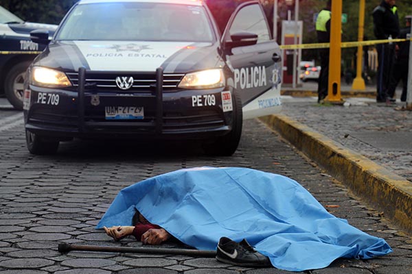 Perece octogenario atropellado cuando se dirigía a misa