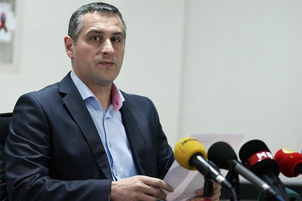 Ministro de Salud saliente de Macedonia resulta ileso tras disparos