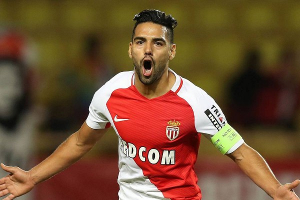 Radamel Falcao renueva con AS Mónaco hasta 2020
