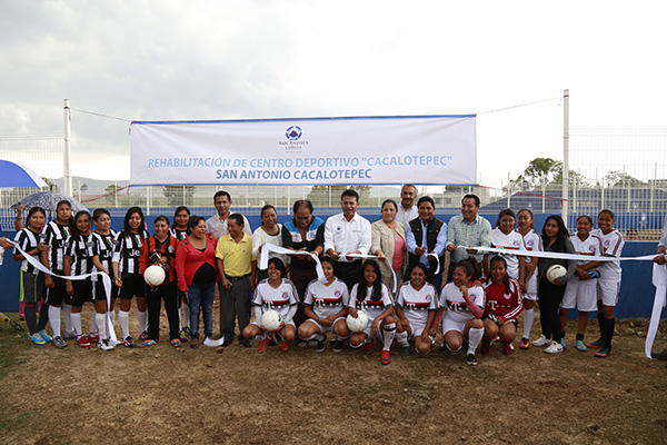 Leo Paisano entrega rehabilitación del Centro Deportivo “Cacalotepec”