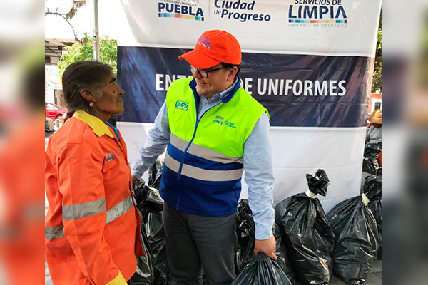 El Organismo de Limpia entrega uniformes al personal
