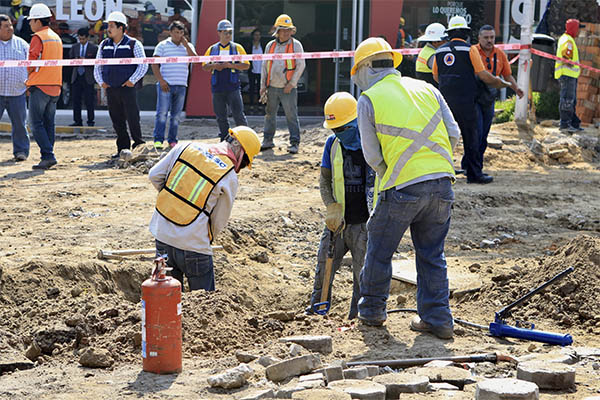 Trabajadores en la Juárez rompen ducto y provocan fuga de gas
