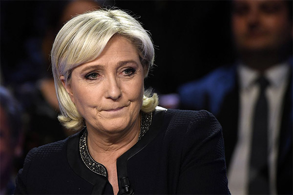 Inculpan a ultraderechista Marine Le Pen por abuso de confianza