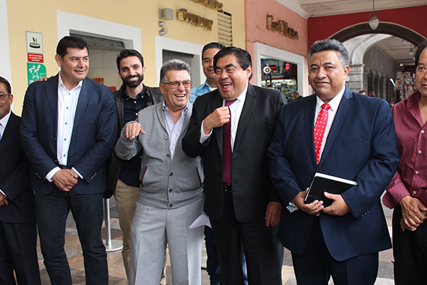 Barbosa se "descarta" para la gubernatura; postula a Armenta y Abdala