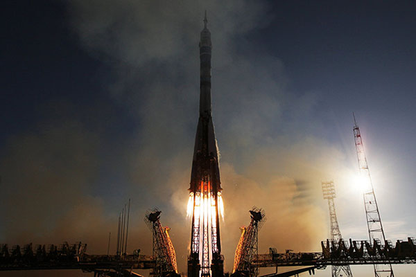 Cohete ruso Soyuz-2.1a pone en órbita un récord de 73 satélites