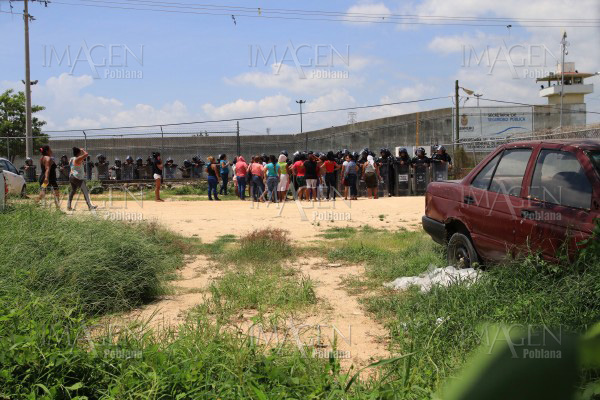 Vinculan a proceso a tres custodios por riña en penal de Acapulco