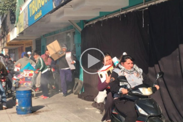 De pena ajena: se unió a saqueo en pleno rodaje de una película
