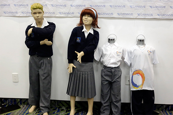 Fracasa intento de industriales de imponer un nuevo uniforme escolar
