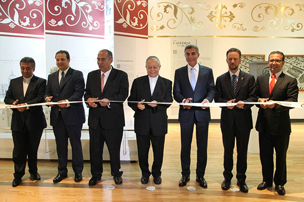 Inaugura Tony Gali exposición “Intercesores ante la Divinidad”