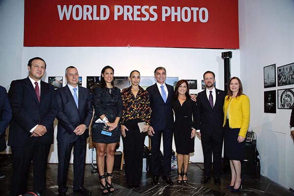 Tony Gali y Luis Banck abren al público exposición World Press Photo 2017