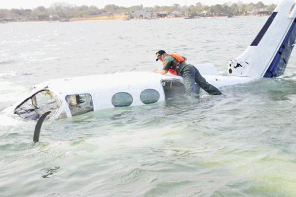 Avioneta se desploma en un lago en suroeste de Alemania