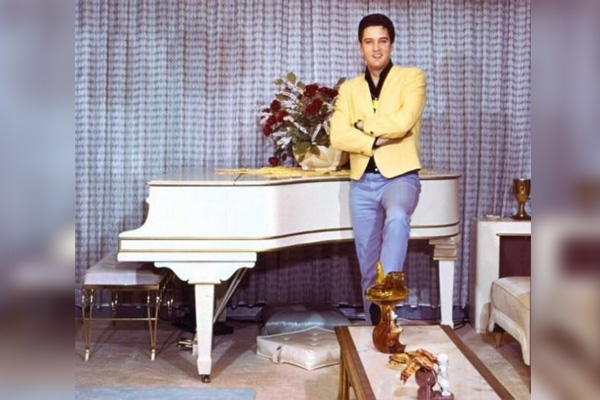 Piano favorito de Elvis Presley aún no alcanza el precio estimado de venta