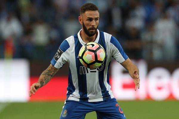 Club Espanyol se fija en Miguel Layún para ficharlo