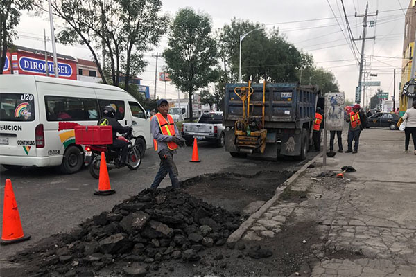 Brigadas de Bachetón 3.0 se movilizan por la ciudad para reparar cinta asfáltica