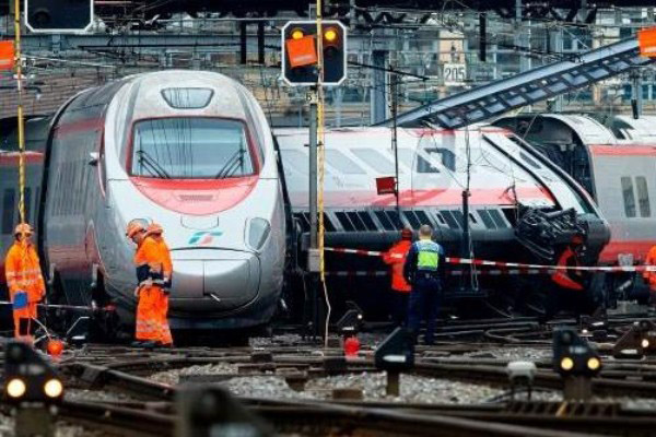 Choque de trenes deja 33 heridos en Suiza