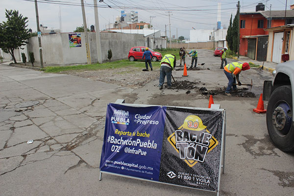 Avanzan diariamente las labores de bacheo en la capital