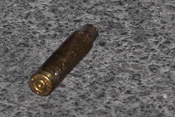 En aparente asalto, balean a transeúnte en los genitales