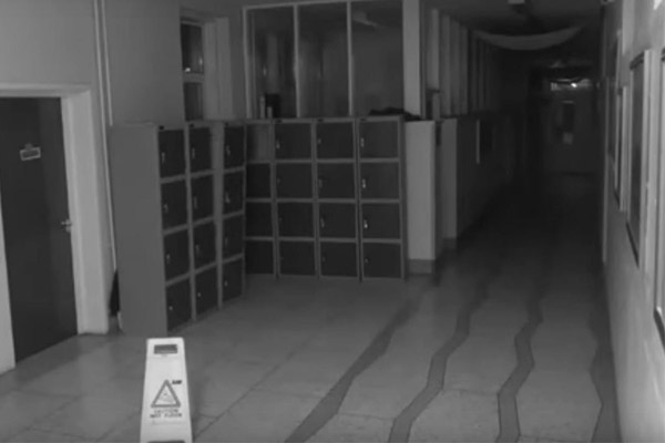 Captan tétrica actividad paranormal en un colegio