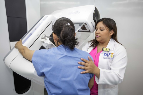 Ayuntamiento invita a mujeres a dar el siguiente paso en la detección del cáncer de mama