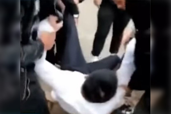 Boda termina en tragedia tras pesada broma a un testigo