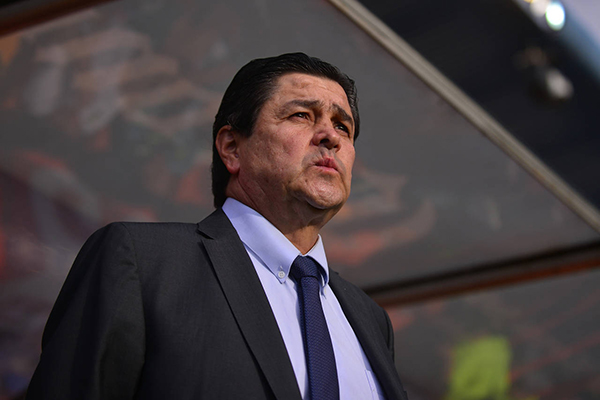 Fernando Tena entra al quite en Querétaro tras la salida de Jaime Lozano