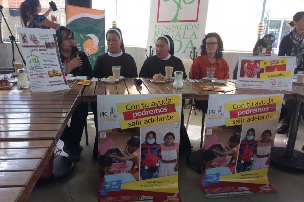 Llaman al redondeo en Oxxo para beneficio de fundaciones altruistas