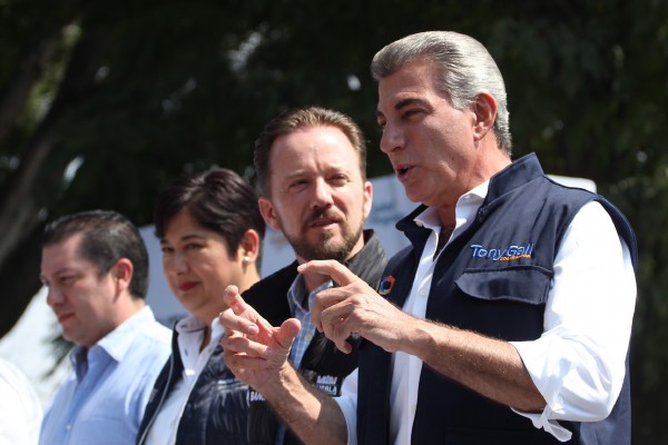 Si Uber se quiere ir, que se vaya; el gobierno no cederá a presiones: Tony Gali