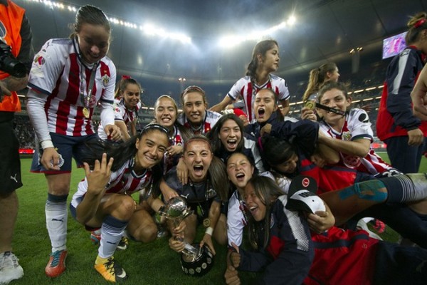 Peña felicita a Chivas, campeonas de la Liga MX Femenil