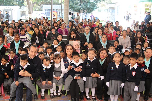 Dinorah López inauguró el aula de medios en preescolar “Vicente Suárez”